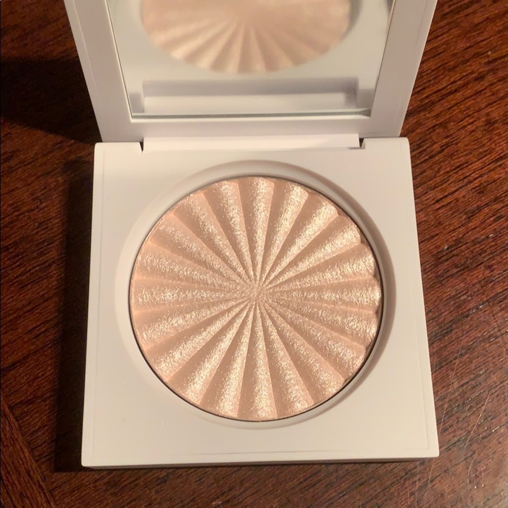 OFRA HIGHLIGHTER